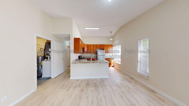 Foto del edificio - 5401 Pinnacle Ln