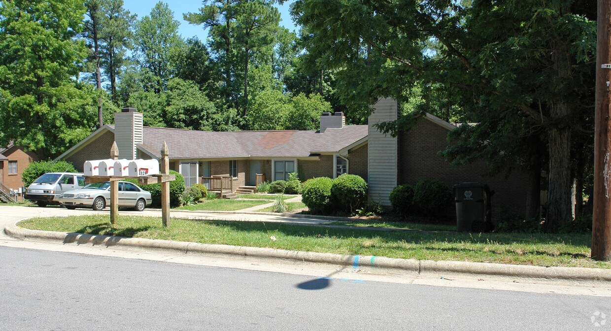 Building Photo - 4924 Pebble Beach Dr