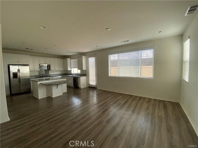 Foto del edificio - 690 Huron Pl