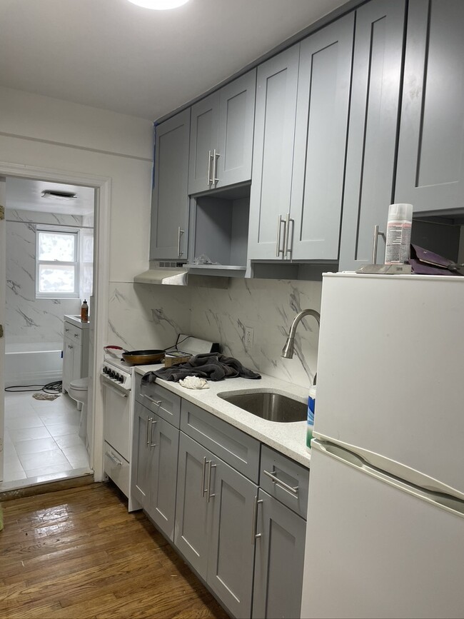 Building Photo - 2067 32nd St