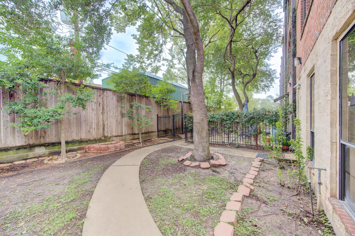 3300 Taft St, Houston, TX 77006 Townhome Rentals in Houston TX