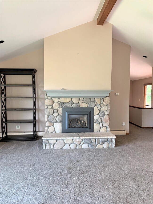 Foto del edificio - 21648 Mountsfield Dr