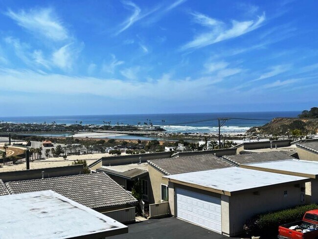 Foto del edificio - Spectacular Views To Ocean And Del Mar Rac...