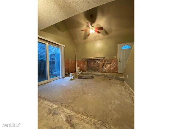 Foto del edificio - 1275 Northdale Blvd NW