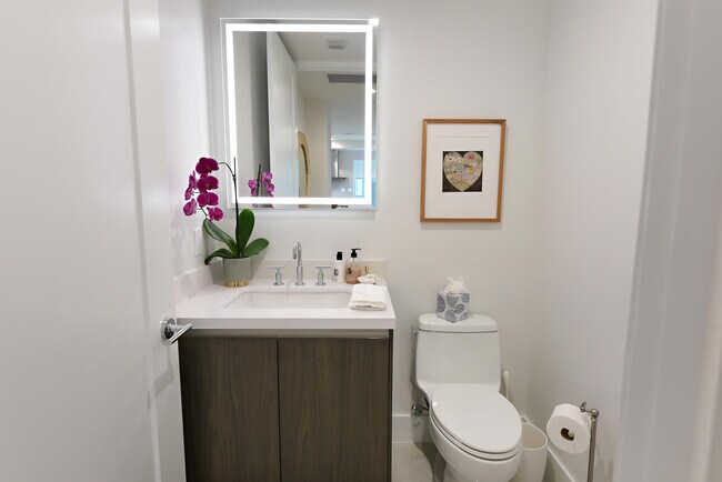 Foto del edificio - 485 E Royal Palm Rd