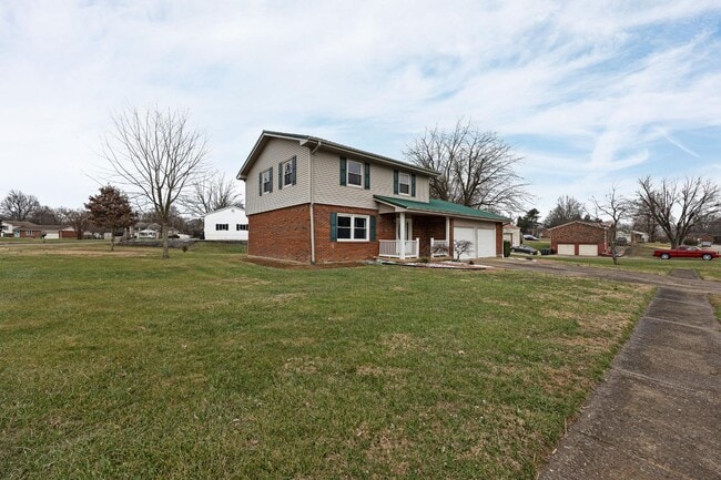 Building Photo - 611 Harvard Dr