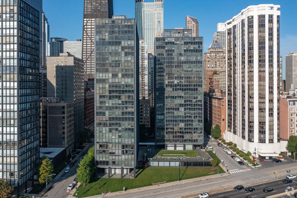 Building Photo - The Esplanade Apartments