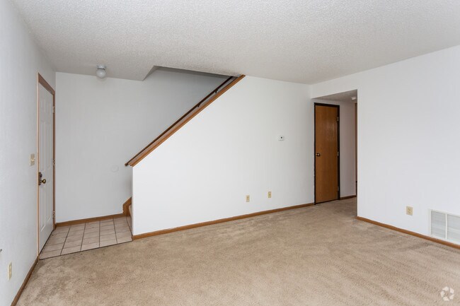 Casa adosada de 3HAB, 1.5BA - 1,223 ft² - Whispering Pines Apartments