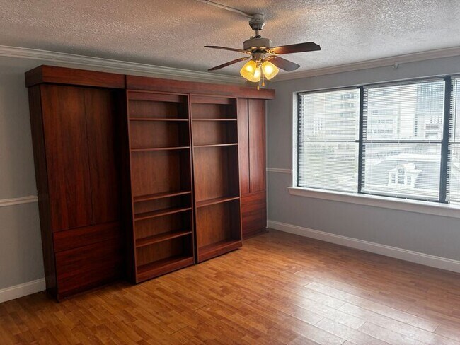 Foto del edificio - 311 W Ashley St
