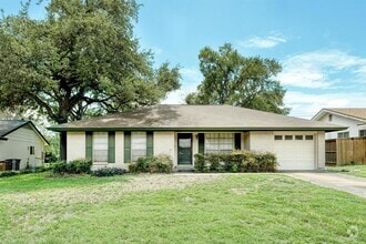 Building Photo - 2111 Falcon Hill Dr