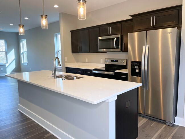Building Photo - Beautiful 3 Bedroom Townhome in Delmont, P...