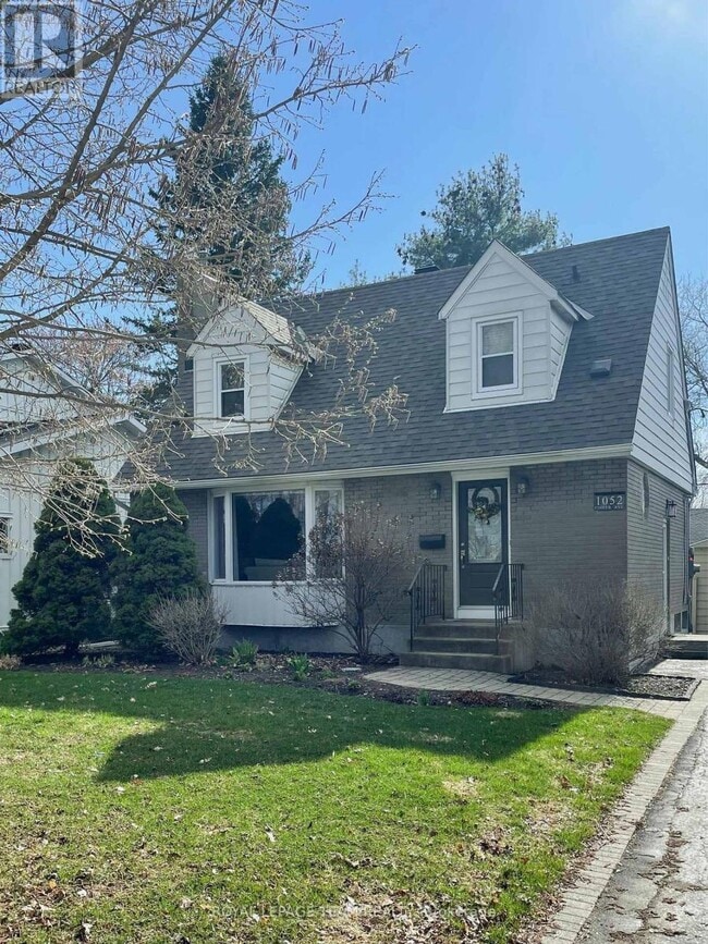 Building Photo - 1052 Fisher Ave