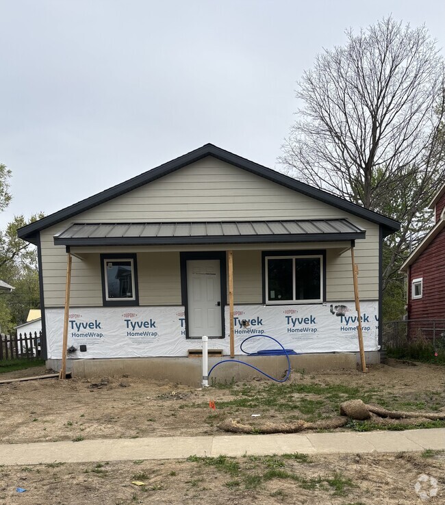 Building Photo - 918 E Bloomington St