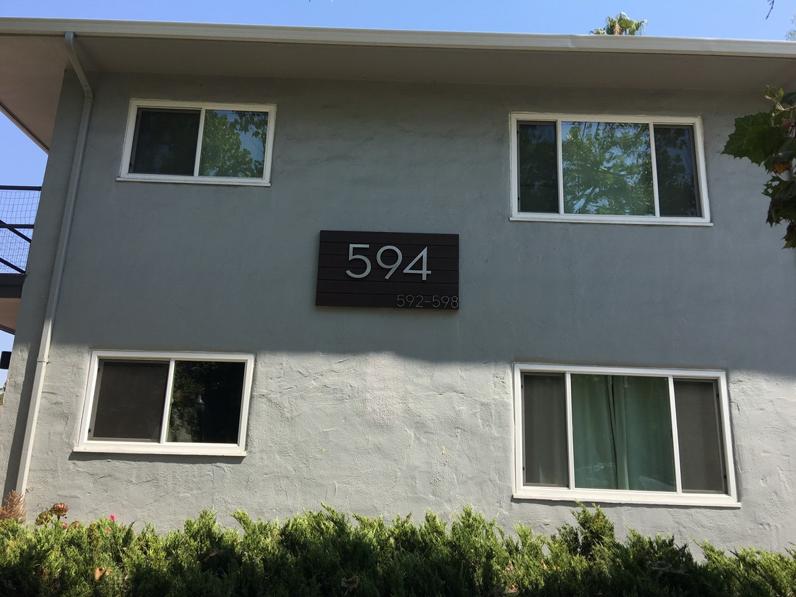 Foto principal - 594 S 6th St