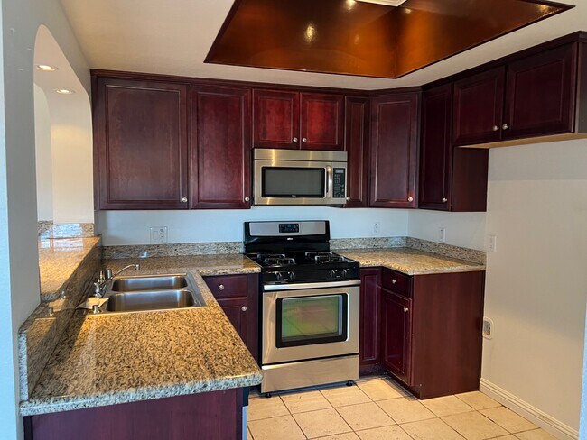 Building Photo - 10943 Laurel Canyon Blvd