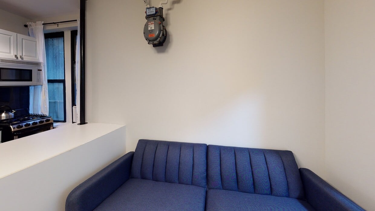 Photo - Private bedroom in 2 bed/1 bath Home