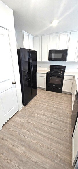 Foto del edificio - 1612 Cattle Dr Ln