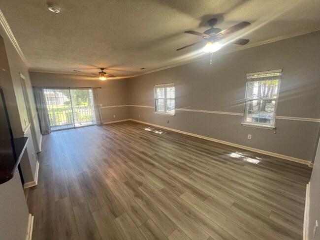 Building Photo - 5405 Sweetwater Blvd