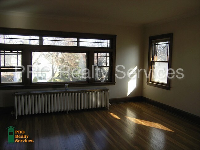 Building Photo - 4225 Emerson Ave N