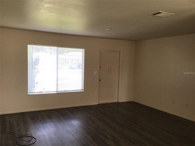 Building Photo - 3 br, 2 bath House - 7104 Gama Court