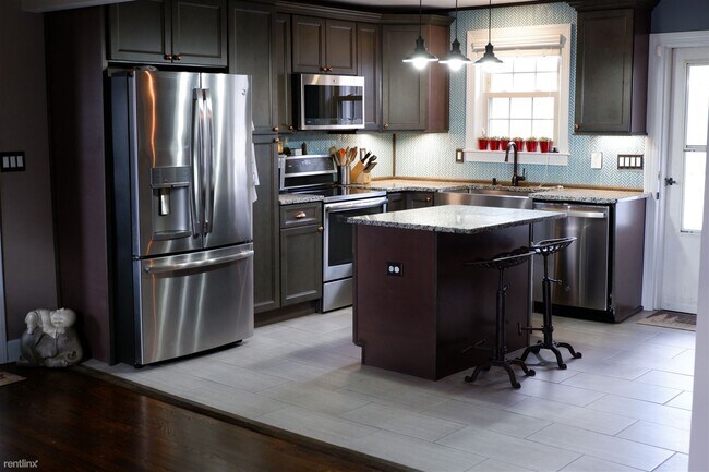 Foto del edificio - 4 br, 2 bath House - 42 Jones Circle
