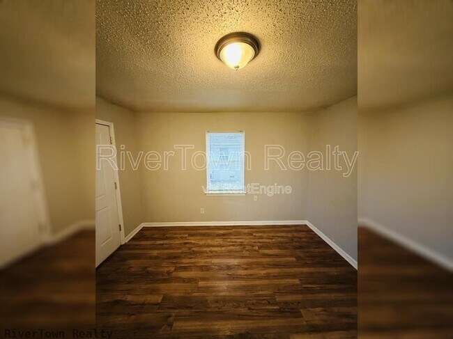 Building Photo - 3046 Sinclair St
