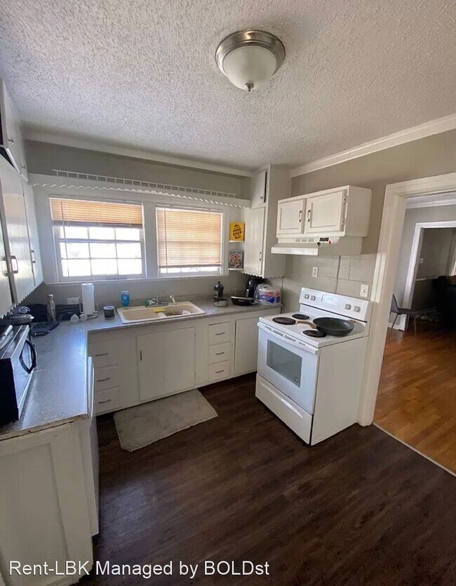 Building Photo - 4 br, 2 bath House - 2409 28th Street Front