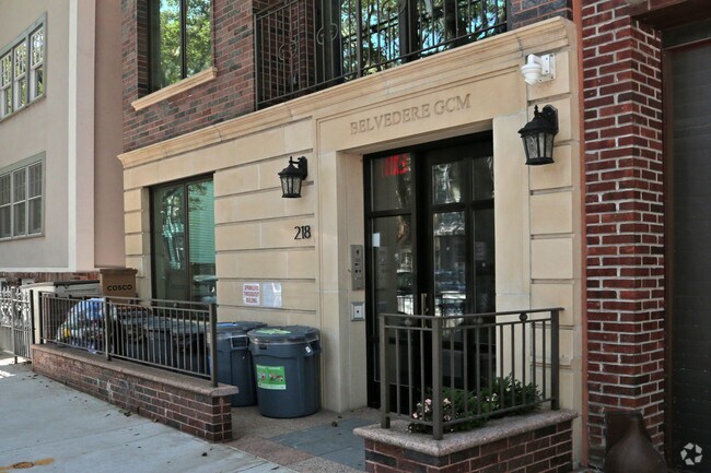 Foto del edificio - 218 Frost St