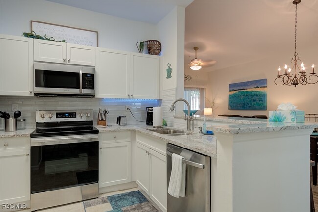 Foto del edificio - 15430 Bellamar Cir