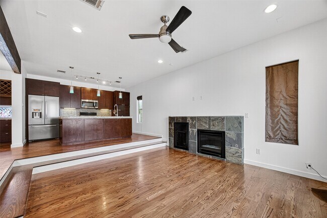 Building Photo - 1409 Laird St