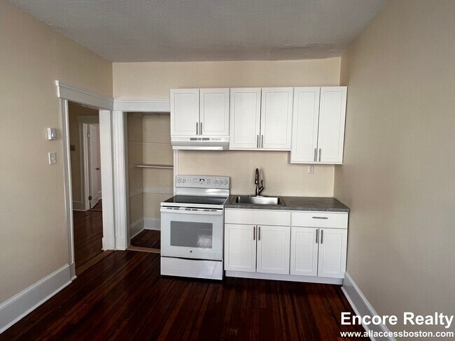 Foto del edificio - 883 Huntington Ave