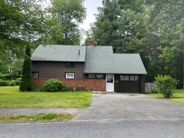 Primary Photo - 29 Westfield Rd