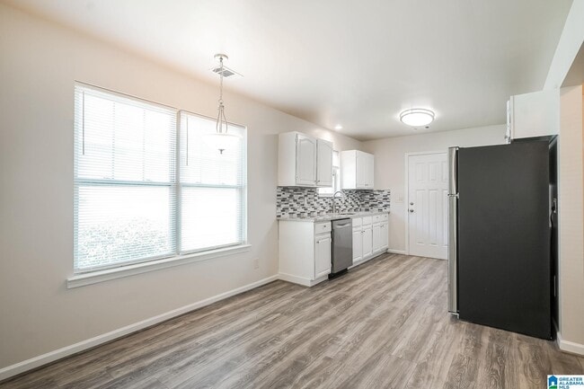 Building Photo - 316 Creek Run Cir