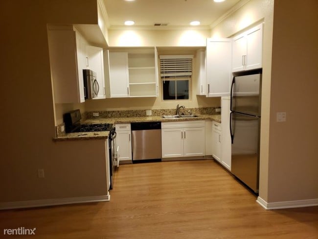 Building Photo - 1 br, 1 bath Apartment - 11302 Pentado