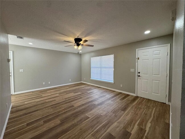 Building Photo - 1151 W Minneola Ave