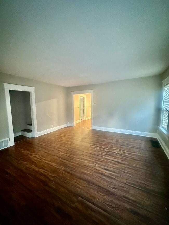 Building Photo - Charming 2Bedroom 2 Bath Home for Rent ***...