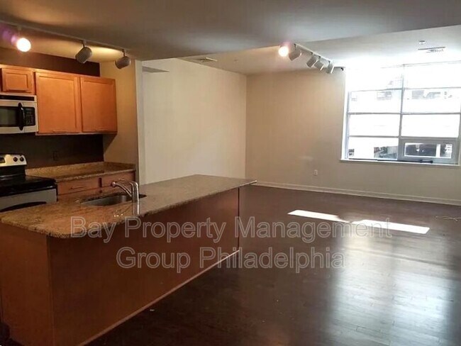 Building Photo - 1510 Chestnut St