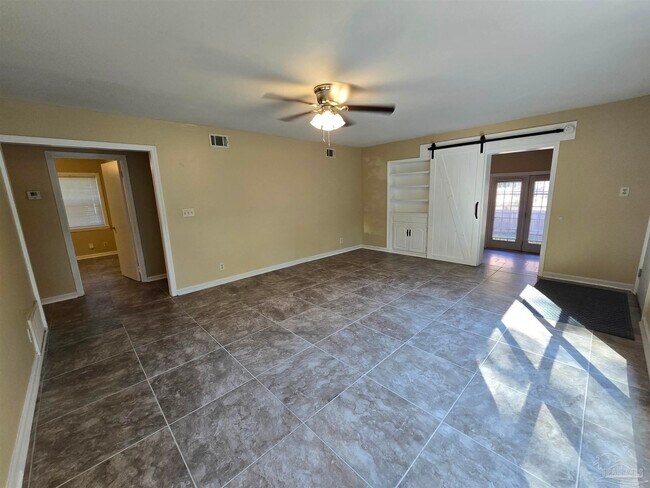 Building Photo - 4660 Christy Dr
