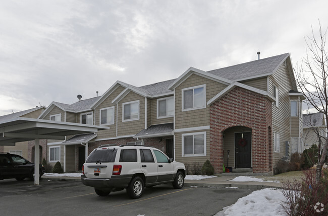 Building Photo - Fairfield Townhomes