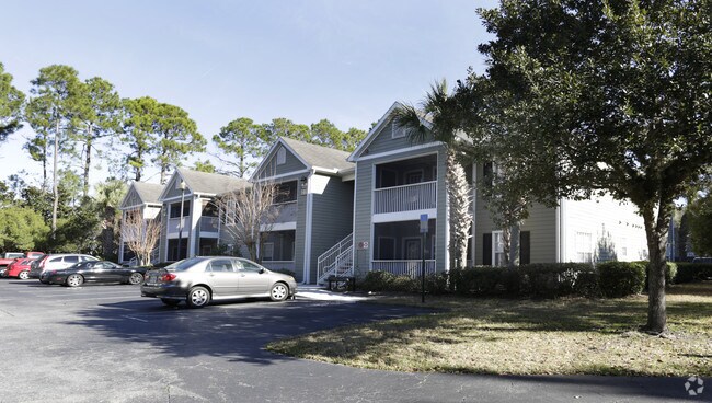 Foto del edificio - Amelia Lakes Luxury Condominiums