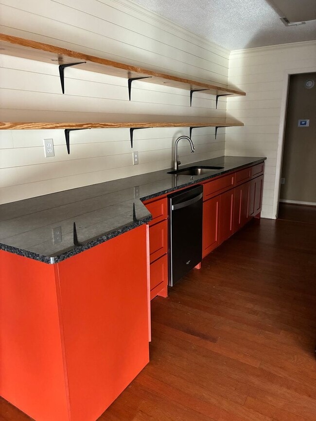 Building Photo - 19 Indian Trail