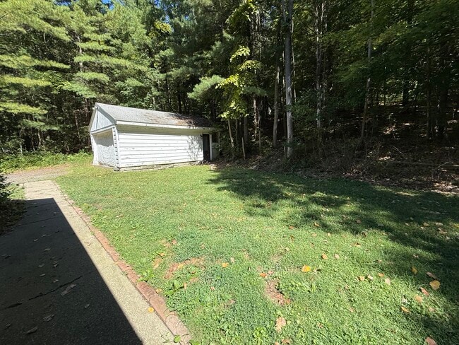 Building Photo - 1690 Slaterville Rd