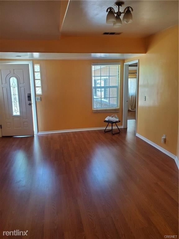 Primary Photo - 3 br, 2 bath House - 18308 Saticoy St