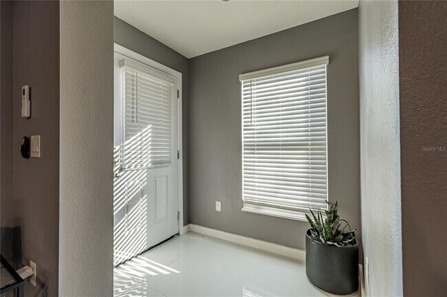 Foto del edificio - 1225 E Livingston St
