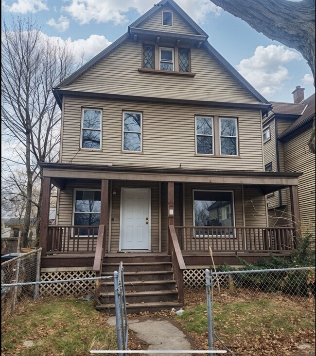 Building Photo - 1365 E 89th St