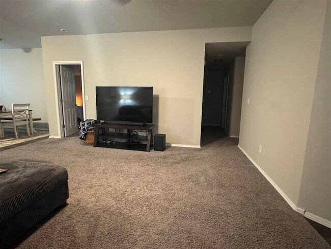 Foto del edificio - 1718 N Carnley St