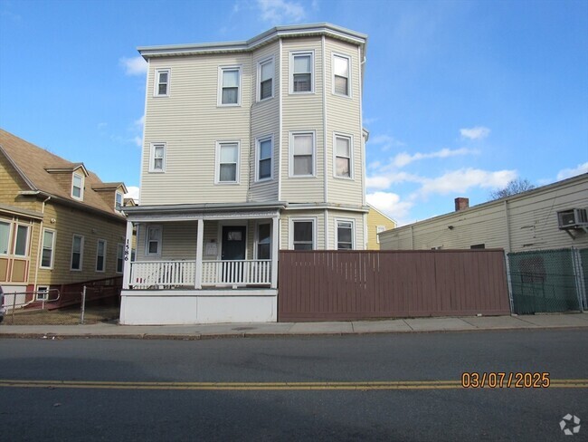 Building Photo - 1586 Dorchester Ave