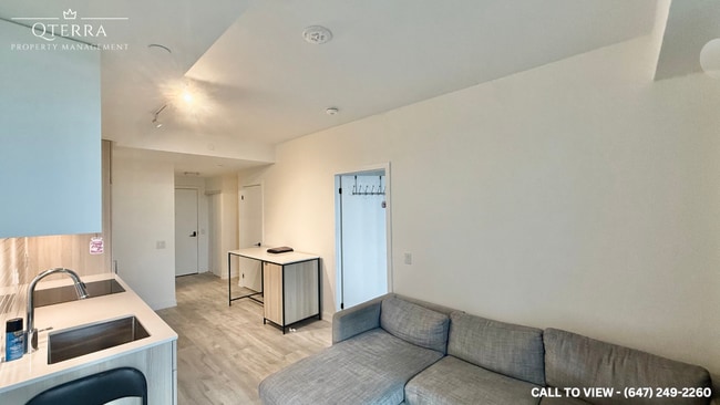 Building Photo - 220 Missinnihe Way