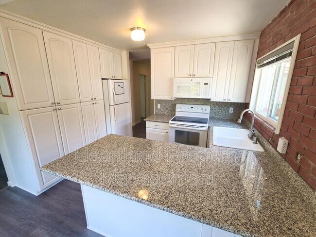 Building Photo - 5483 Adobe Falls Rd
