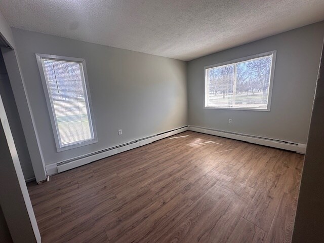 Building Photo - Suite Liv'n Willmar